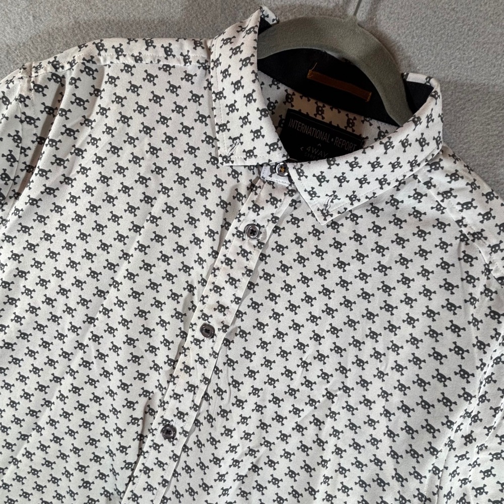 International Report Mens Skull Print 4-Way Stretch Button Down Shirt White L